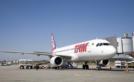 TAM / Marcio Jumpei 
